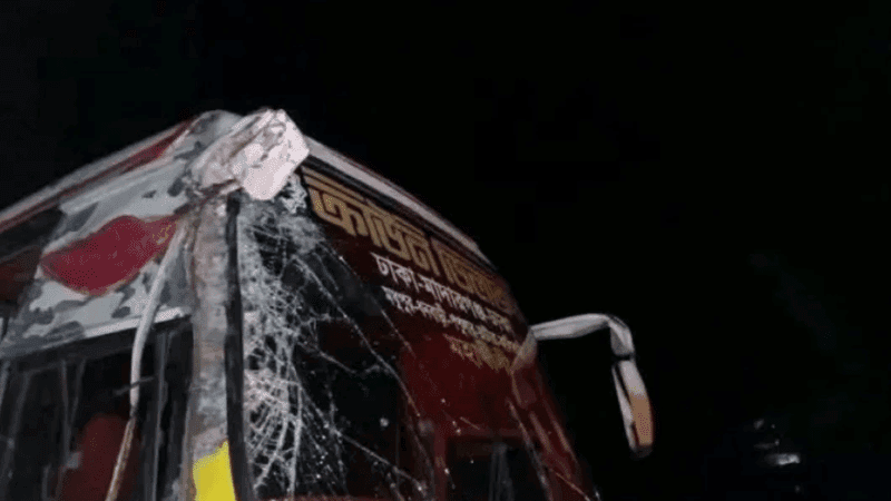 Three killed, 20 injured in head-on bus-truck collision in Tangail