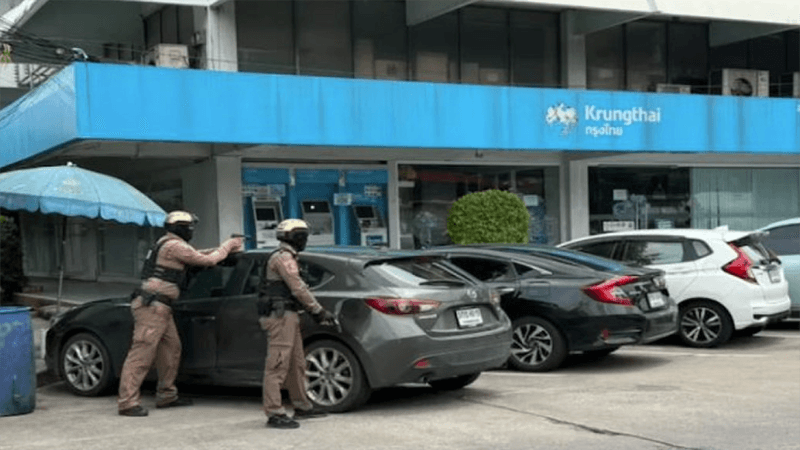 6 killed in mass shooting at Bangkok food market