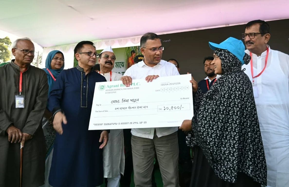 PM provides Tk 12cr incentives to 38,970 sugarcane farmers in Rajshahi region