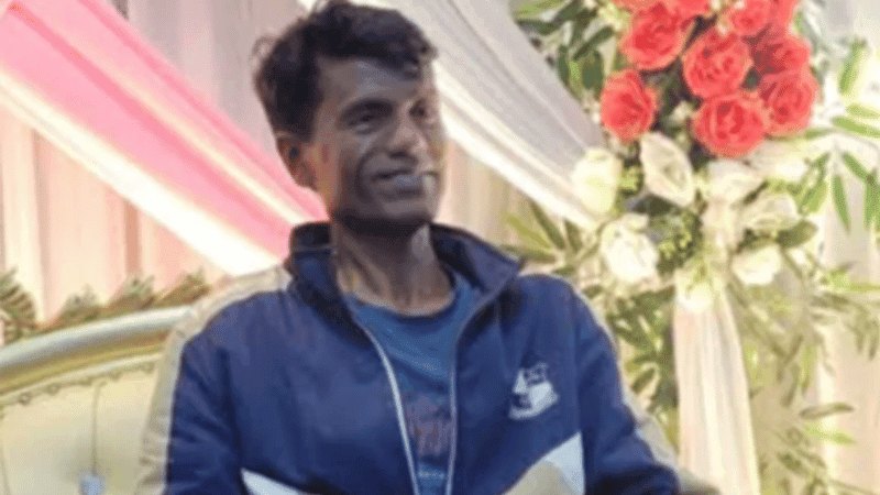 Sewchchhasebak Dal leader expelled for looting Awami League leaders' houses