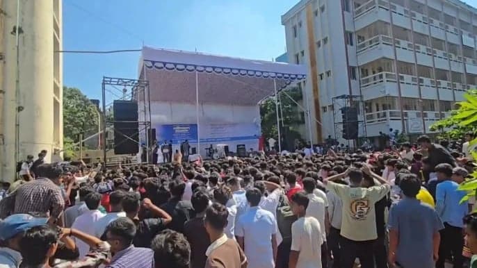 Concert held in Brahmanbaria despite Qawmi students' opposition, crowds throng
