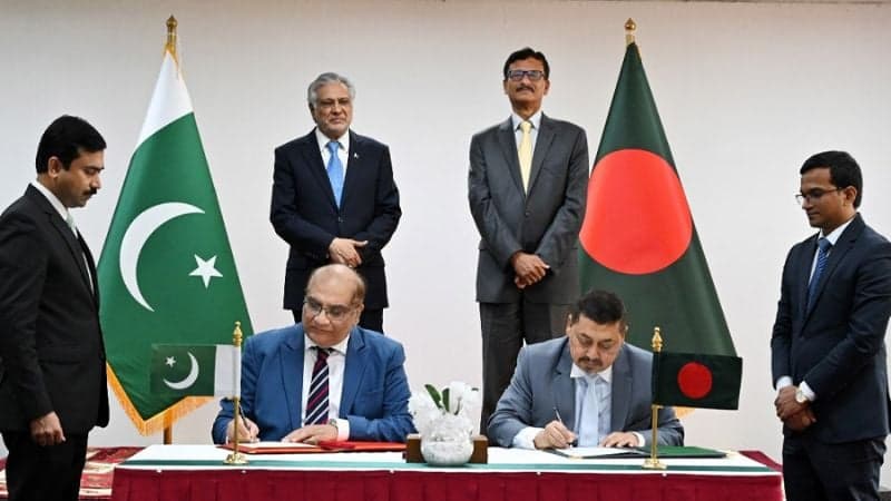 Bangladesh, Pakistan sign 1 agreement, 4 MoUs in Dhaka meeting