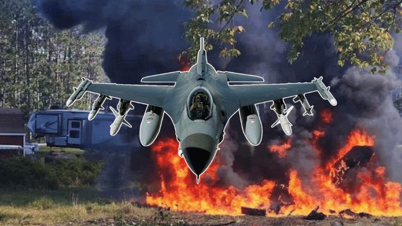 F-16 fighter jet crashes in residential area of US