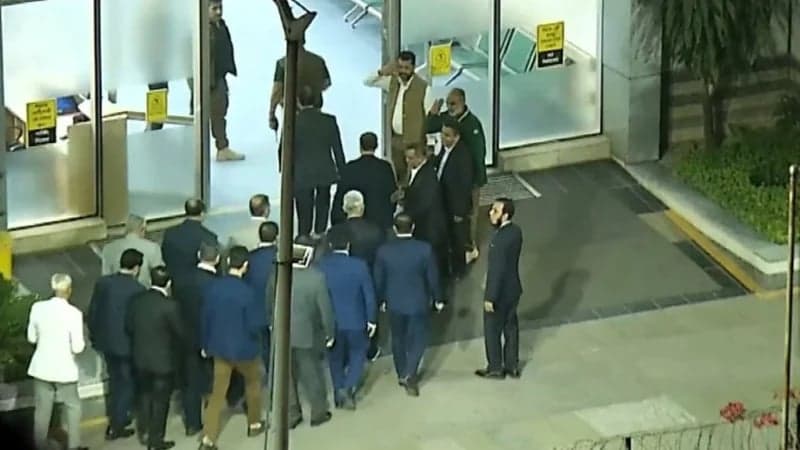 Tarique Rahman visits mother Khaleda Zia at Evercare Hospital