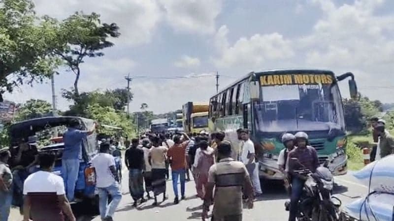 Protesters lift highway blockade in Bhanga after 4 hrs
