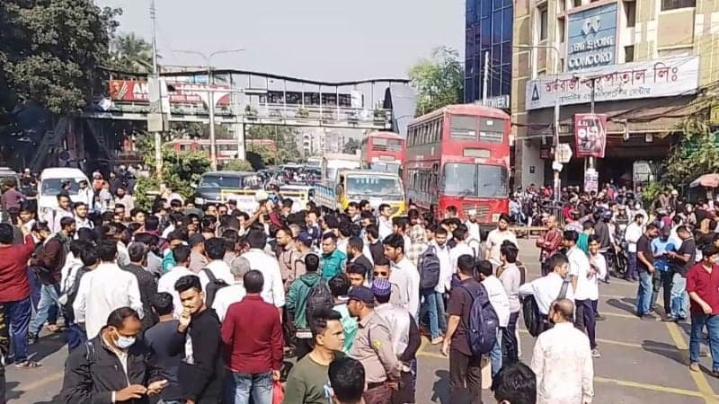 Tejgaon College students block Farmgate in protest over fellow’s death