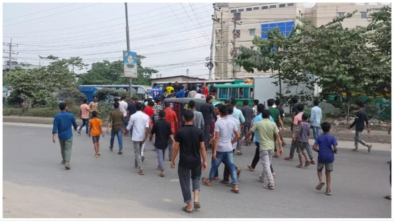 RMG worker dies in Gazipur during protest demanding salary hike