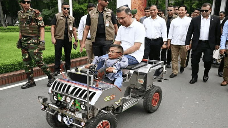 Prime Minister rides Wakimul’s ‘smart car’ at Tejgaon office