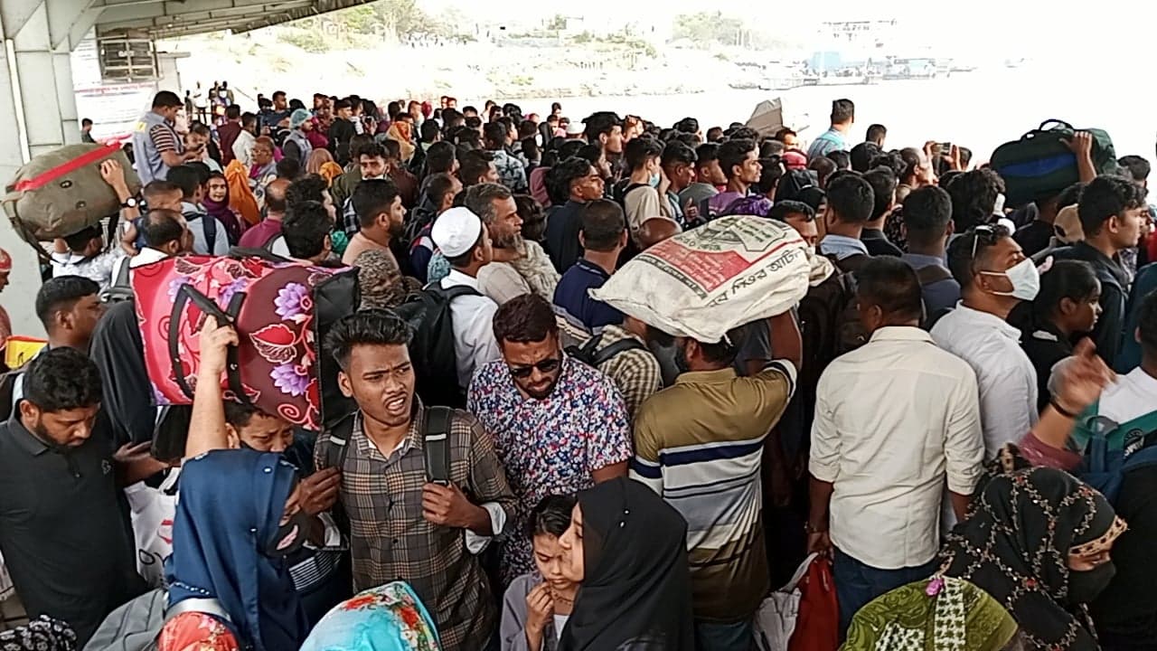 Passenger rush at Paturia as 18 launches struggle to meet Eid demand