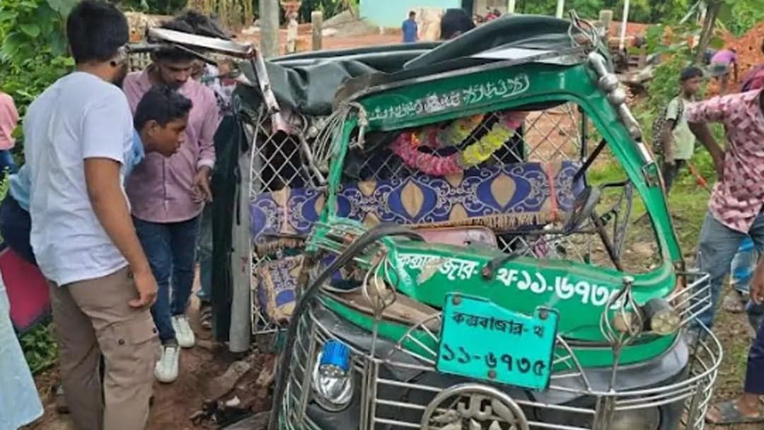 Two sisters among three killed in road accident on way back from court