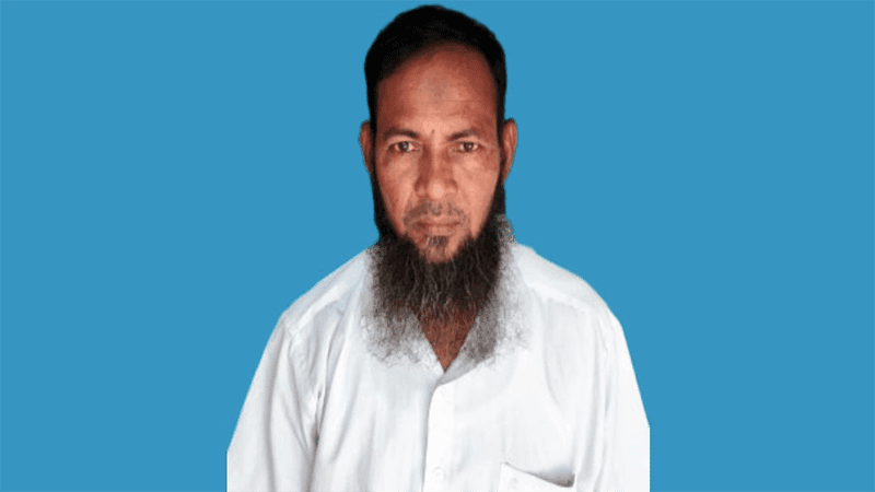 Left studies to support family, Ali Akbar passes SSC at 54