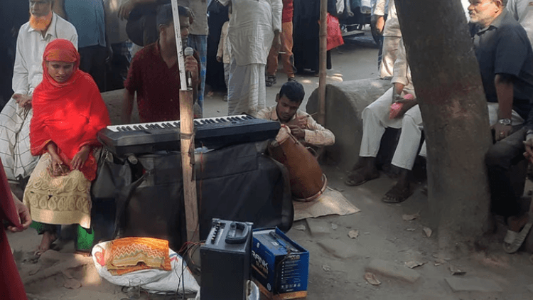 Visually impaired Helal family sings again on open stage