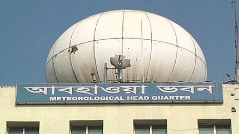 Country braces for scorching heat, storms in April