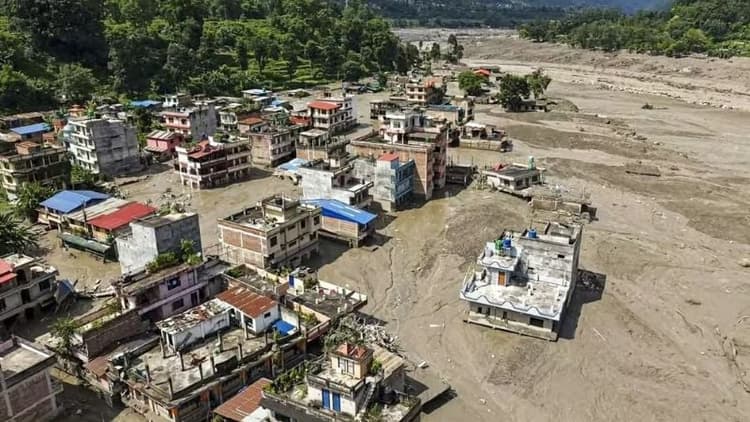 Nepal tightens rules for journalists covering flood-hit areas