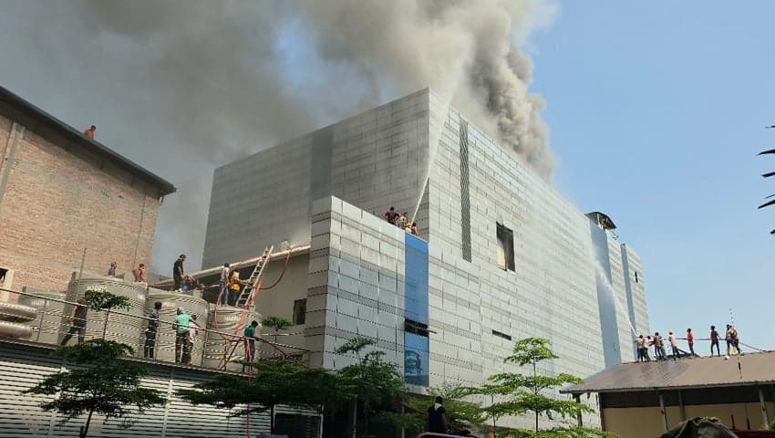18 fire service units battle blaze at Tongi pharmaceutical factory
