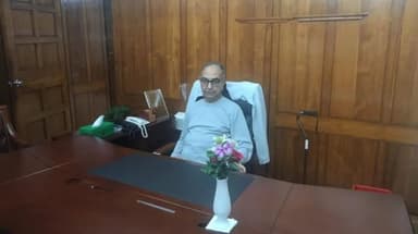 Mirza Abbas begins official work at parliament office