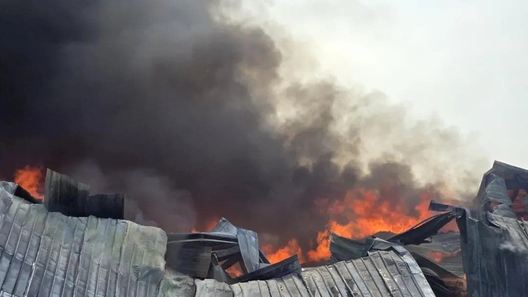 Fire breaks out at Supreme Garments warehouse in Gazipur
