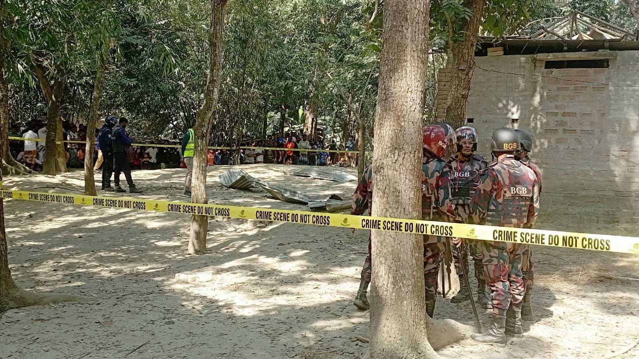 Two killed in Chapainawabganj cocktail blast identified