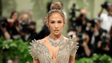 Care, not costly gifts, makes a man attractive: Jennifer Lopez
