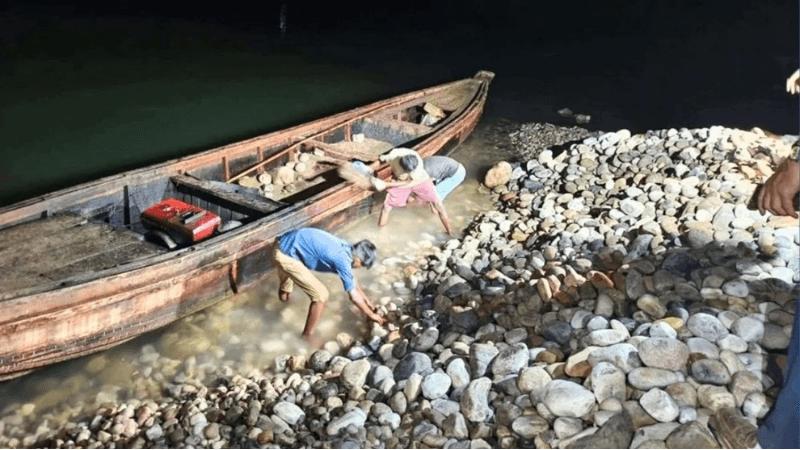 5 arrested over white stone theft in Sylhet