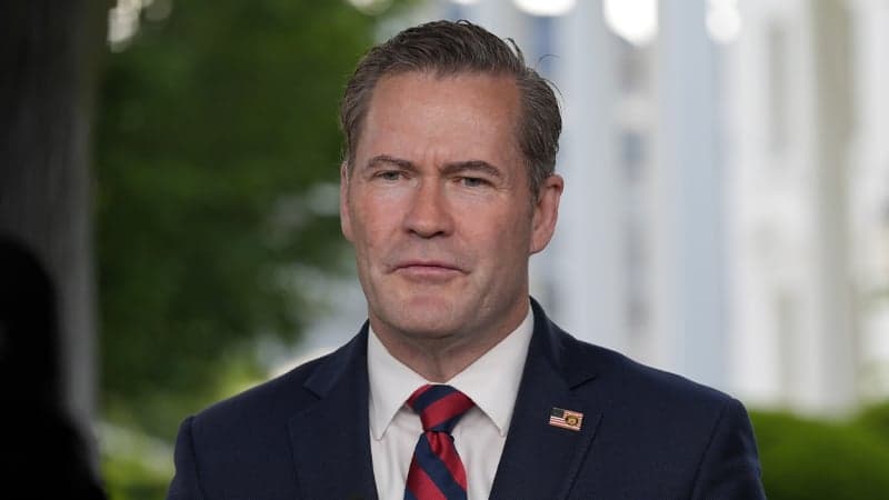 Trump ousts White House national security adviser