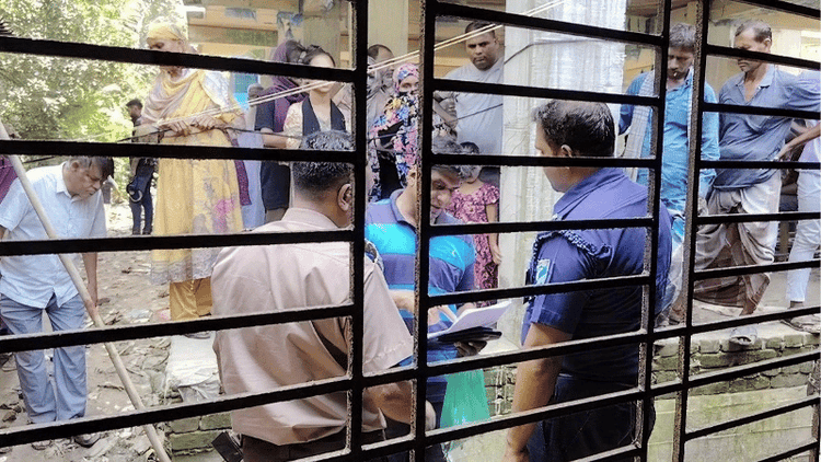 Miscreants attack house during load shedding in Gazipur, woman killed