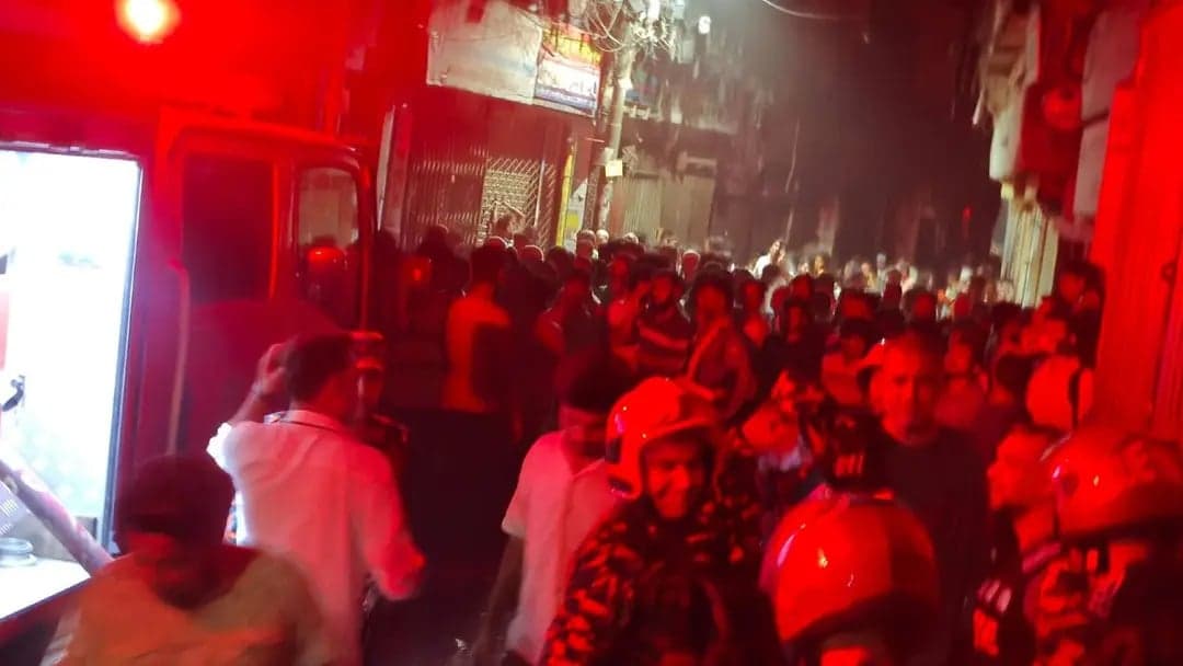 Fire at Chawkbazar market under control after 12 hours battle