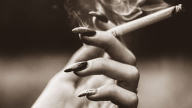 Warning for smokers: 6 signs of oral cancer you shouldn't ignore