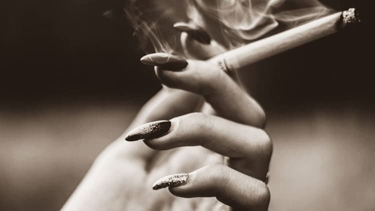Warning for smokers: 6 signs of oral cancer you shouldn't ignore