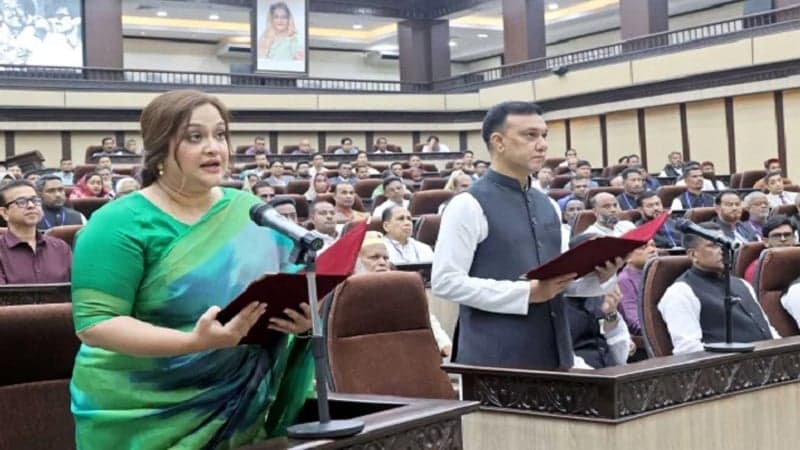 Newly elected Cumilla and Mymensingh city mayors take oath