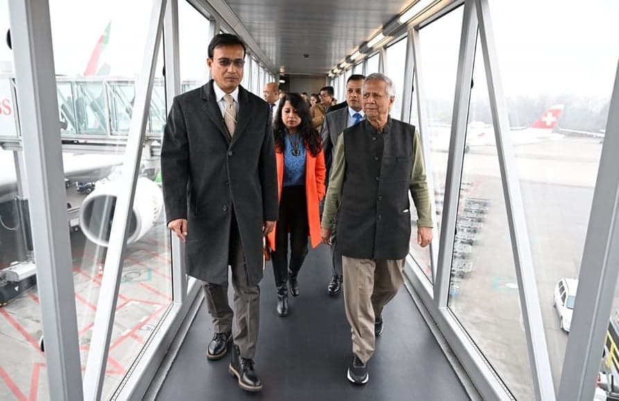 Chief adviser arrives in Switzerland to attend WEF