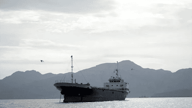 US military: It will begin naval blockade in Strait of Hormuz at 10am on Monday