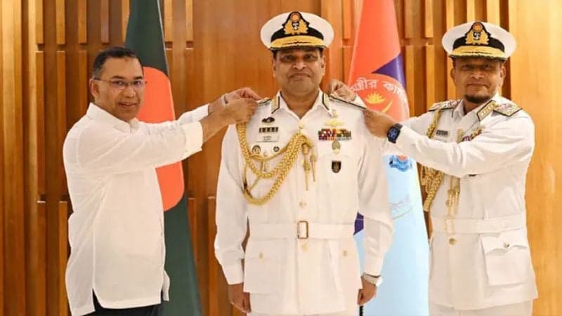 PM confers Vice Admiral rank on new Navy chief