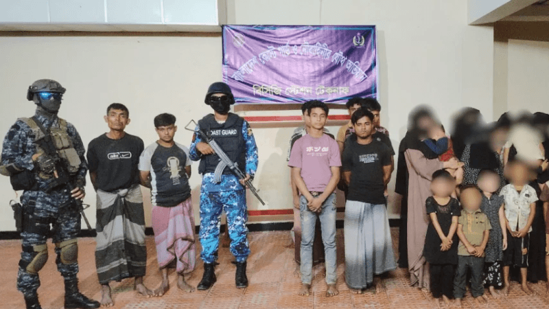 25 rescued, two traffickers held in Teknaf operation