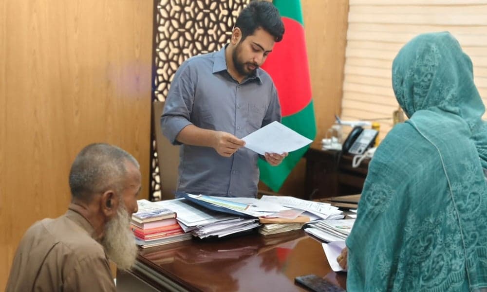 Govt to bear responsibility of martyrs families: Nahid