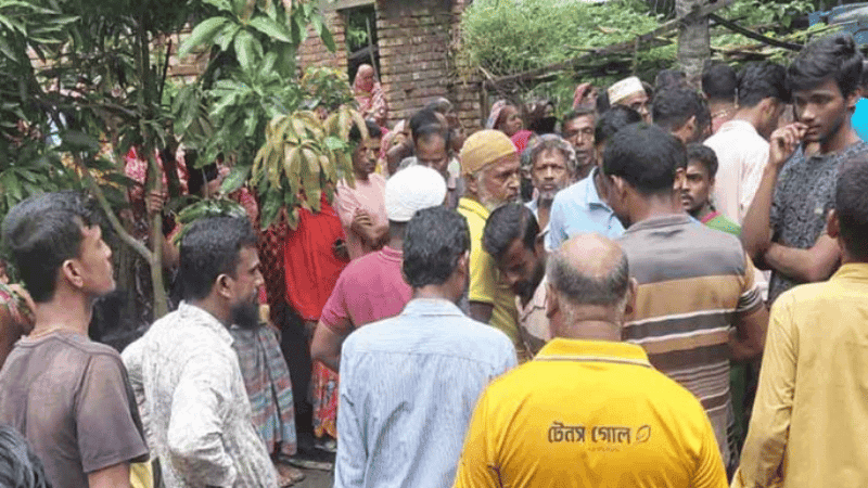3 members of same family found dead in Bagerhat