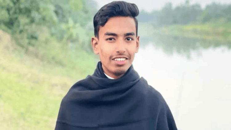 Detained in India Mahdi Hasan freed at Dhaka airport