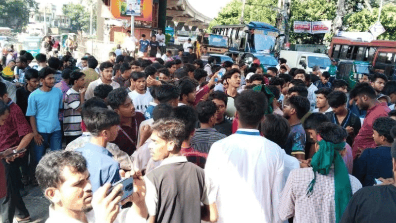 Students protest in Chattogram for second day