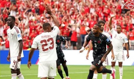 Canada shows dominance with a two-goal lead