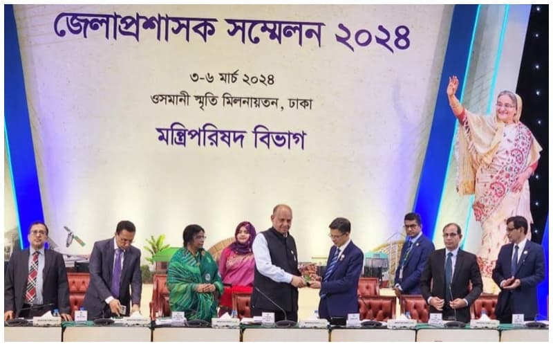 Samanta seeks cooperation of DCs to shut down unauthorized heath centres