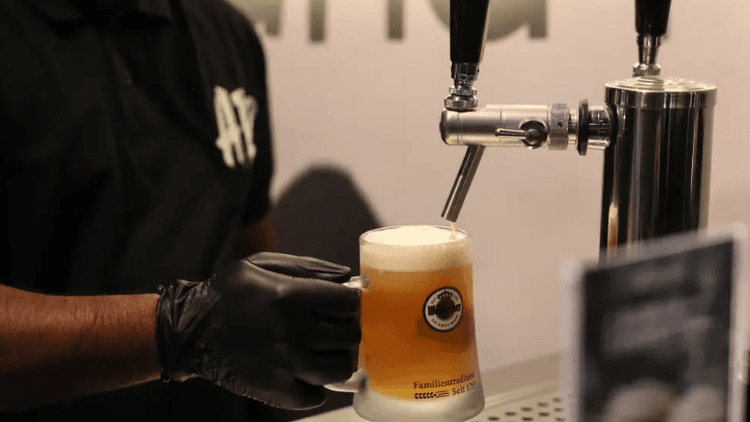 Saudi begins selling alcohol to non-Muslim residents