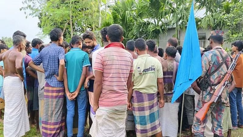 BSF personnel leave guns behind after border dispute in Lalmonirhat