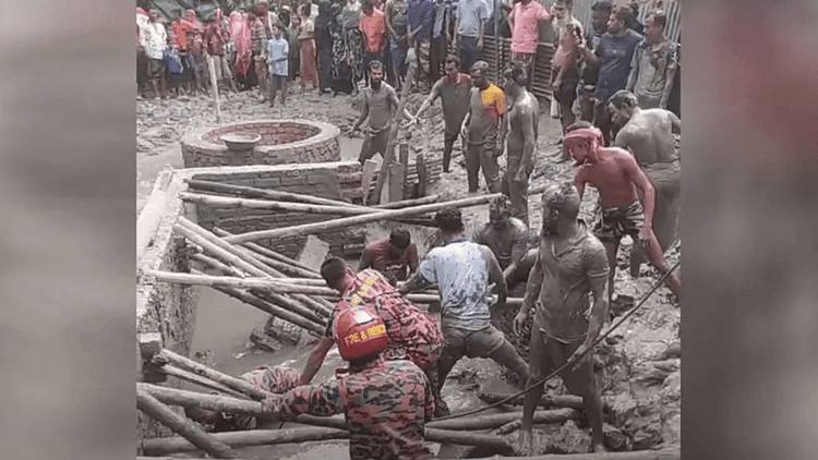 Worker killed, two injured as septic tank wall collapses in Bagerhat
