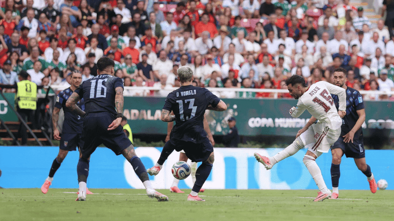Baena brilliance edges Spain ahead