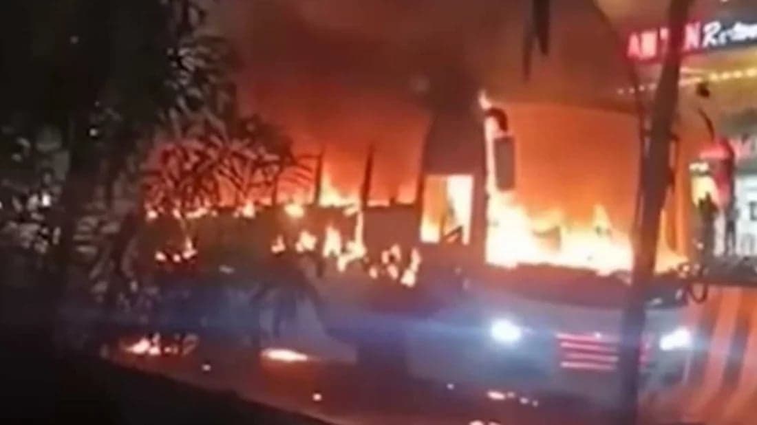 3 buses torched, multiple bomb blasts in Dhaka