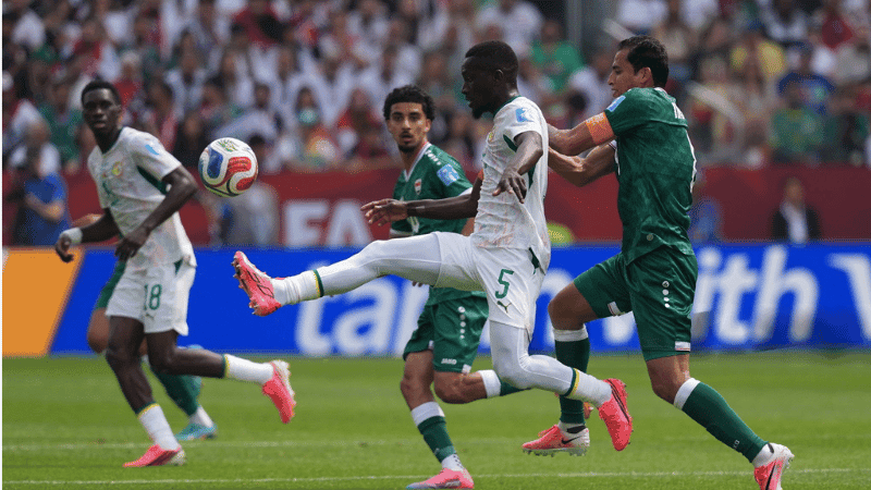 Senegal rain goals on Iraq to go 4-0 up