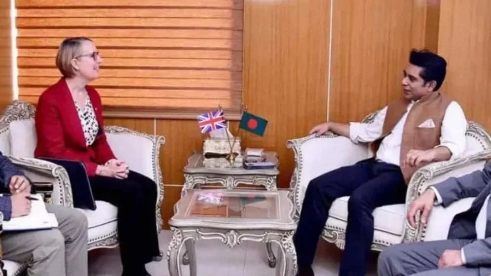 British High Commissioner pays courtesy call on Information Minister