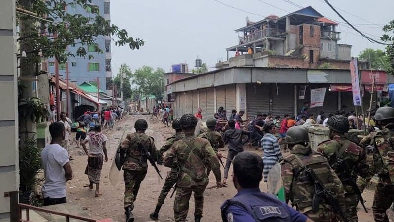 Factory worker’s suicide sparks violent clash with police in Gazipur