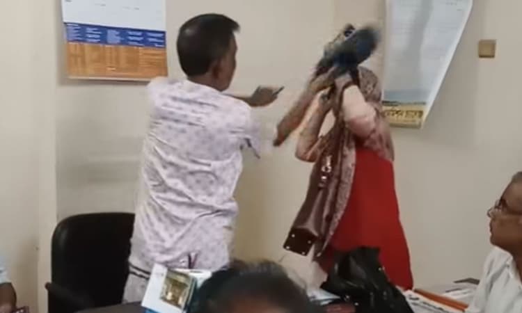 Female teacher ‘assaulted with shoes’ in Rajshahi, 5 others injured