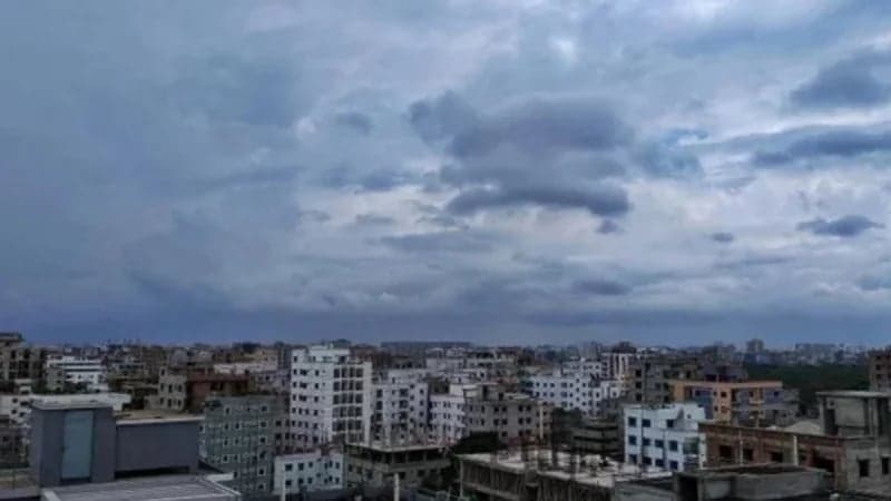 Cloudy skies, thunderstorms loom over Dhaka today